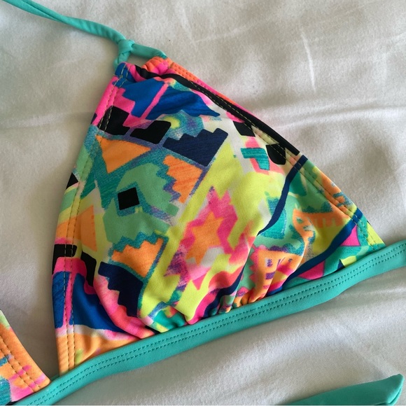 Delia’s Bright Patterned Triangle Bikini Top - Picture 3 of 5